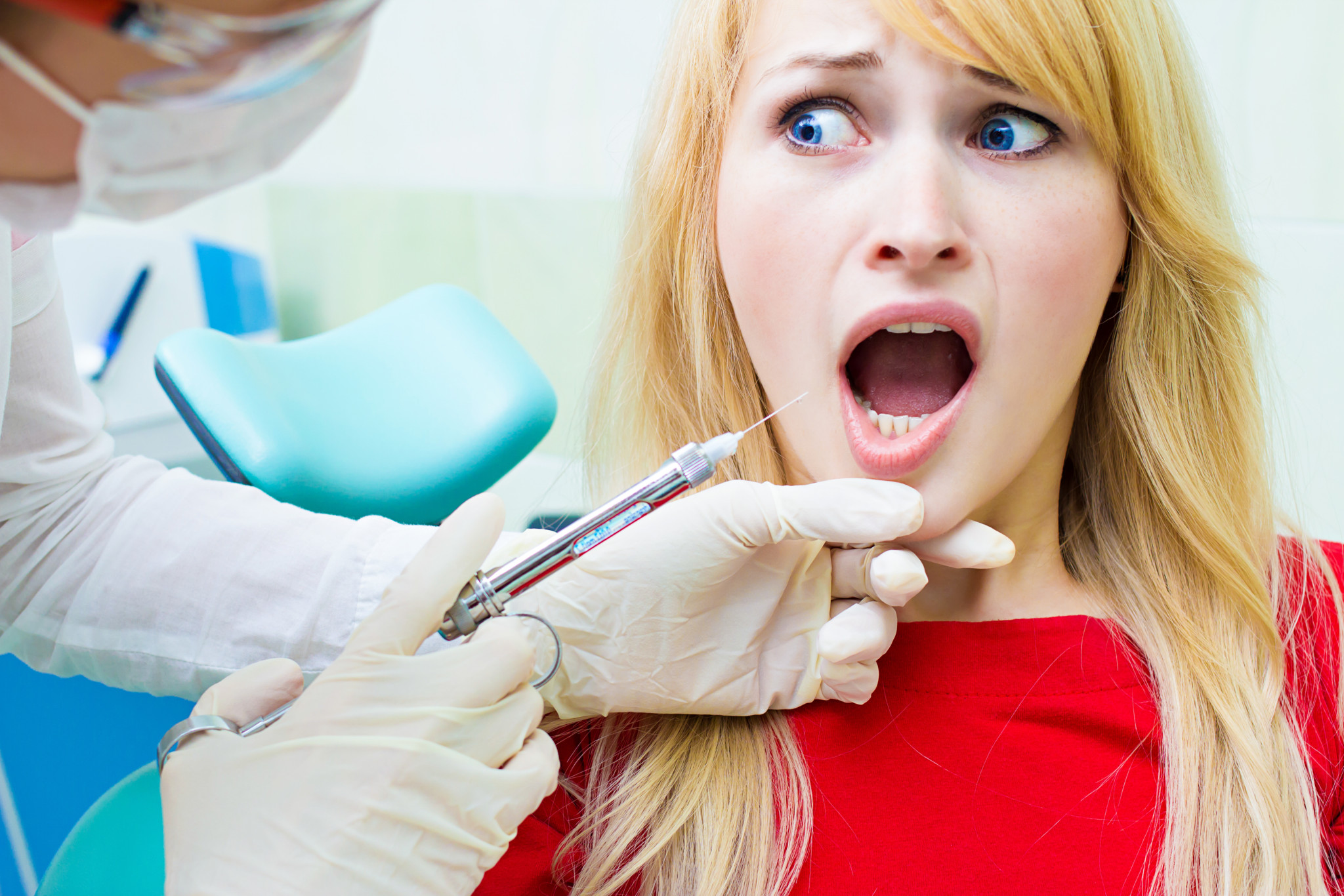 На раннем сроке зубы можно лечить